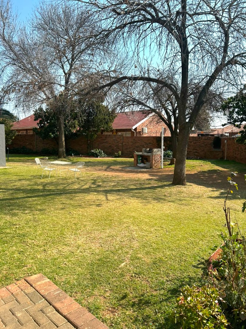 2 Bedroom Property for Sale in Pellissier Free State